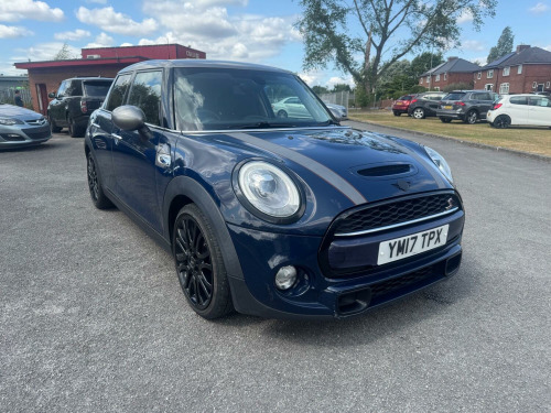 MINI Hatch  2.0 5-Door Hatch Cooper SD Seven Edition