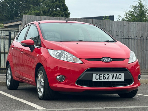 Ford Fiesta  1.4 Zetec 5dr