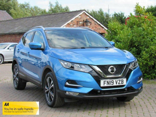 Nissan Qashqai  1.3 DIG-T N-Connecta Euro 6 (s/s) 5dr