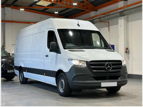 Mercedes-Benz Sprinter  2.0 319 CDI Progressive L3 High Roof Euro 6 (s/s) 5dr