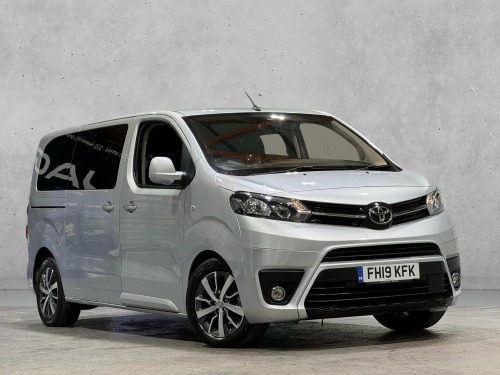 Toyota PROACE Verso  2.0D Family Medium MPV Auto MWB Euro 6 (s/s) 5dr (8 Seat)