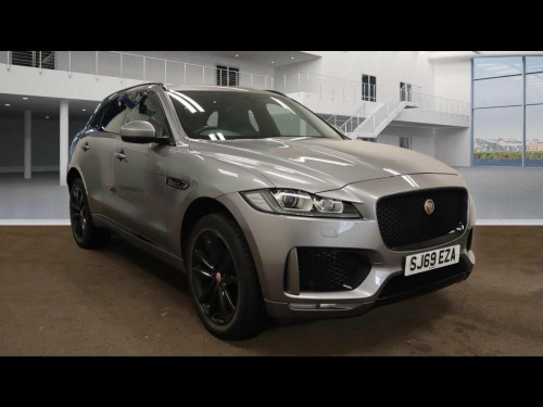 Jaguar F-PACE  2.0 D240 Chequered Flag Auto AWD Euro 6 (s/s) 5dr