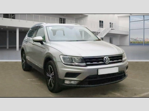 Volkswagen Tiguan  2.0 TDI BlueMotion Tech SE Navigation SUV 5dr Dies