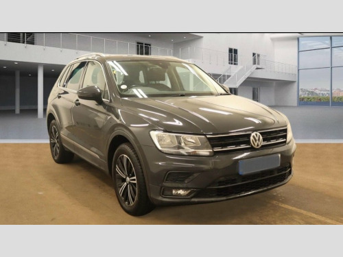 Volkswagen Tiguan  2.0 TDI SE Navigation SUV 5dr Diesel DSG 4Motion E