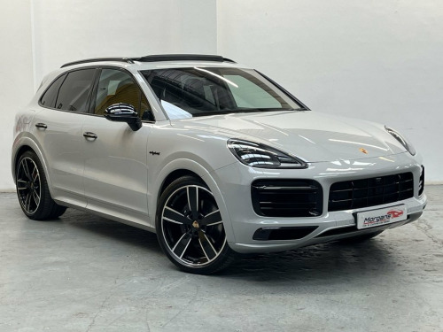 Porsche Cayenne  3.0 V6 E-Hybrid 17.9kWh Platinum Edition SUV 5dr P