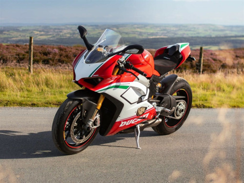 Ducati Panigale V4 Speciale  1100 Speciale ABS (Tri-Colour+Magnesium Wheels)