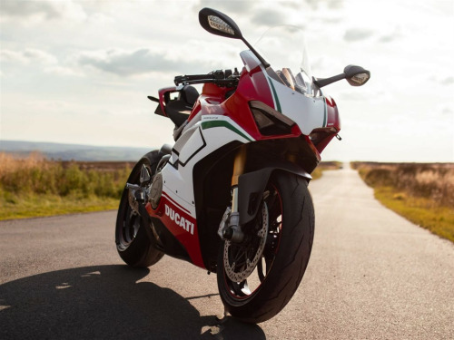 Ducati Panigale V4 Speciale  1100 Speciale ABS (Tri-Colour+Magnesium Wheels)