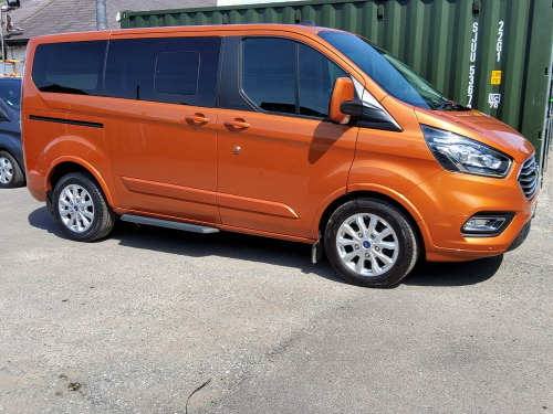Ford Tourneo Custom  2.0 320 EcoBlue Titanium