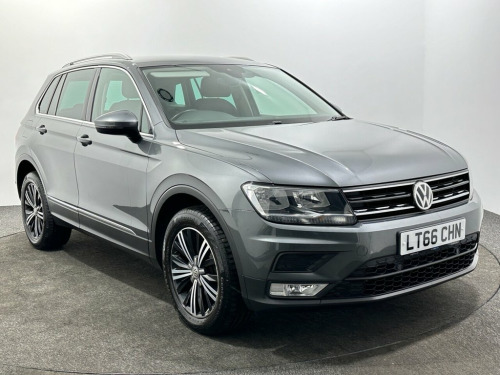 Volkswagen Tiguan  2.0 TDI BlueMotion Tech SE Navigation SUV 5dr Dies