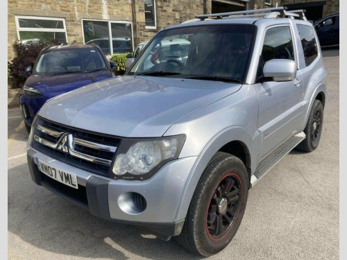 Mitsubishi Shogun  3.2 DI-DC Equippe Auto 4WD Euro 4 3dr SWB