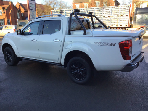 Nissan Navara  Double Cab Pick Up Trek-1 2.3dCi 190 4WD Auto