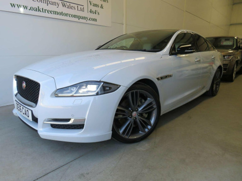 Jaguar XJ  3.0d V6 R-Sport Auto Euro 6 (s/s) 4dr