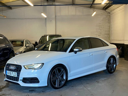 Audi S3  2.0 TFSI S Tronic quattro Euro 6 (s/s) 4dr (Nav)