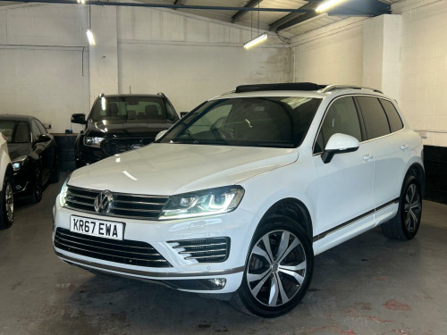 Volkswagen Touareg  3.0 TDI V6 R-Line Tiptronic 4WD Euro 6 (s/s) 5dr