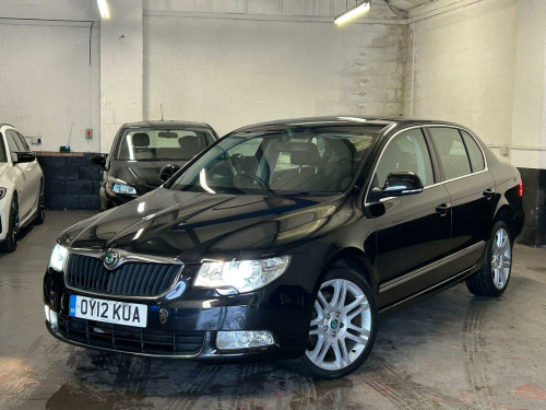 Skoda Superb  2.0 TDI Elegance Euro 5 5dr 