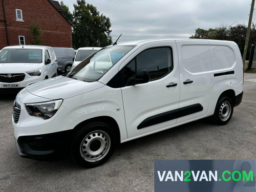 Vauxhall Combo  1.5 Turbo D 2300 Dynamic L2 H1 Euro 6 4dr