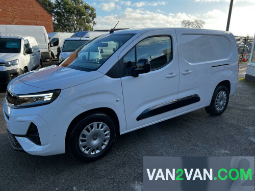 Vauxhall Combo  52kWh Pro XL Panel Van Auto LWB 6dr (7.4kW Charger) 