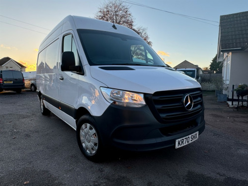 Mercedes-Benz Sprinter  2.0 315 CDI Progressive Panel Van 5dr Diesel Manual RWD L2 H2 Euro 6 (s/s) 