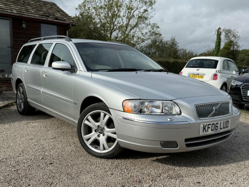 Volvo V70  2.5T SE Geartronic AWD 5dr