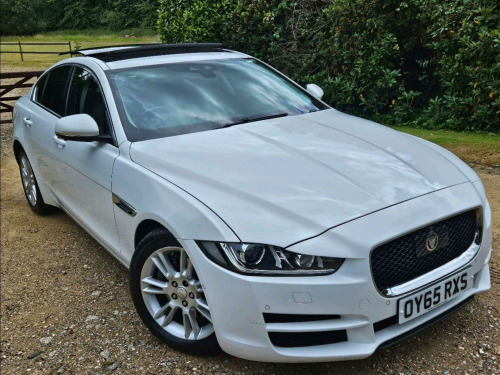 Jaguar XE  2.0d Prestige Saloon 4dr Diesel Auto Euro 6 (s/s) (180 ps)