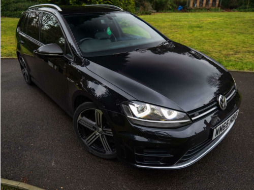 Volkswagen Golf  2.0 Golf R TSi Semi-Auto 4WD 5dr