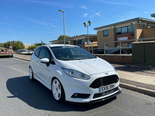 Ford Fiesta  1.6 T EcoBoost ST-2