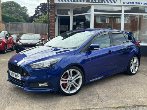 Ford Focus 2.0 T EcoBoost ST-2