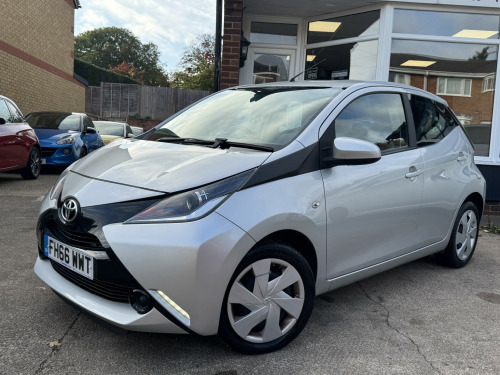 Toyota AYGO 1.0 VVT-i x-play