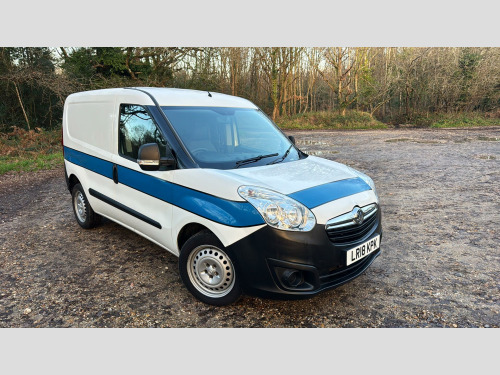 Vauxhall Combo  1.6 CDTi 2300 16v Panel Van 3dr Diesel Manual FWD L1 H1 (s/s) (137 g/km, 10 