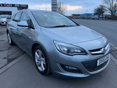 Vauxhall Astra  1.6i 16V SRi 5dr