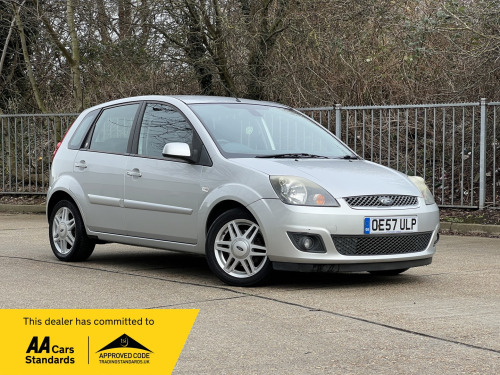 Ford Fiesta  1.4 Ghia Hatchback 5dr Petrol Manual (147 g/km, 79 bhp)