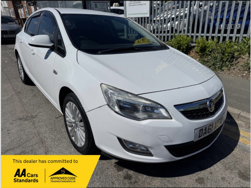 Vauxhall Astra  1.4 16v Excite Hatchback 5dr Petrol Manual Euro 5 (100 ps)
