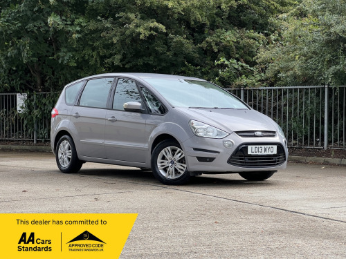 Ford S-MAX  2.0 TDCi 140 Zetec 5dr