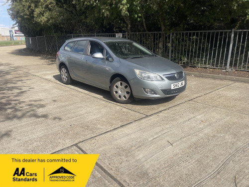Vauxhall Astra  1.6 16V Exclusiv Sports Tourer 5dr Petrol Manual Euro 5 (115 ps)
