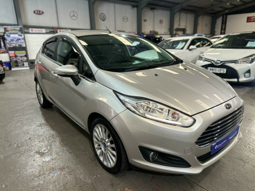 Ford Fiesta  1.5 TDCi Titanium Euro 5 5dr