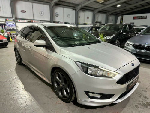 Ford Focus  1.5 TDCi ST-Line Euro 6 (s/s) 5dr