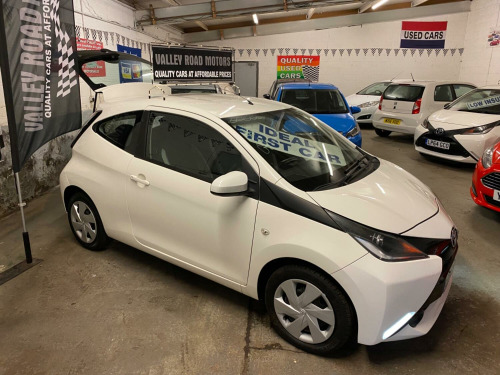 Toyota AYGO  1.0 VVT-i x-play