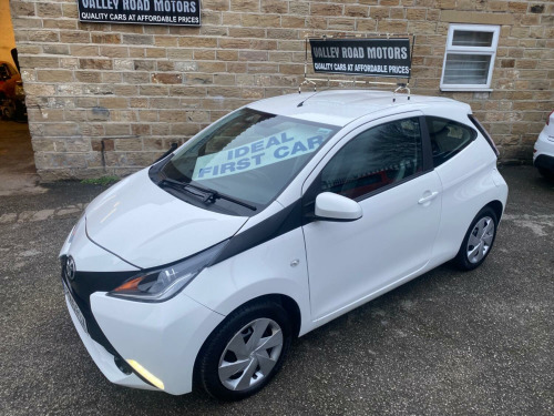 Toyota AYGO  1.0 VVT-i x-play