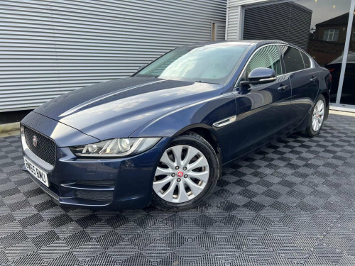 Jaguar XE  2.0d Portfolio Auto Euro 6 (s/s) 4dr