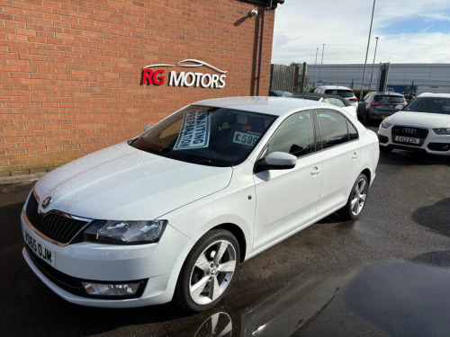 Skoda Rapid  1.6 TDI CR Elegance White 5dr Hatch