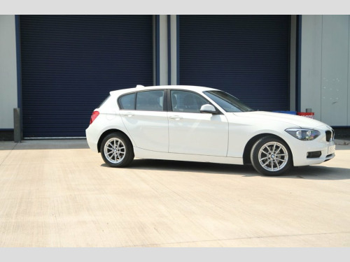 BMW 1 Series  2.0 118d SE Hatchback 5dr Diesel Auto Euro 5 (s/s)