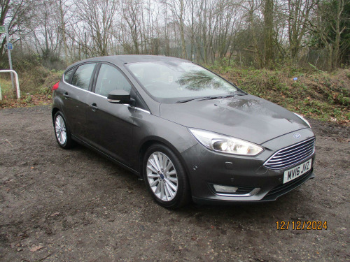 Ford Focus  1.0 T EcoBoost Titanium X