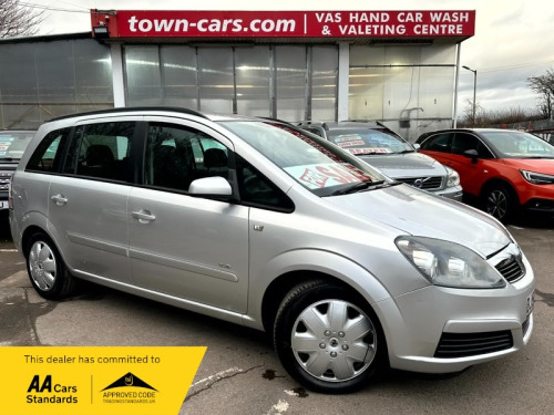 Vauxhall Zafira  CLUB 16V E4 7 SEATER 2 FORMER OWNERS SERVICE HISTORY ELECTRIC FRONT WINDOWS