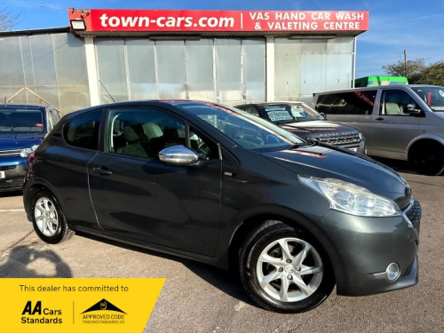 Peugeot 208  STYLE-ONLY £20 ROAD TAX, FULL PEUGEOT HISTORY, 1 OWNER FROM NEW, ONLY