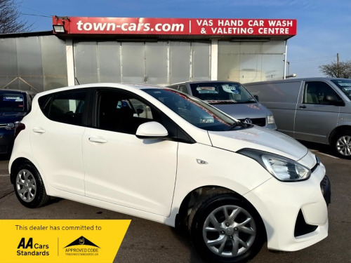 Hyundai i10  SE - ONLY 28353 MILES, LOW £20 ROAD TAX, ONLY 1 OWNER FROM NEW, SERVI