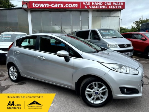 Ford Fiesta  ZETEC ONLY £20 ROAD TAX, VERY GOOD SERVICE HISTORY, DAB RADIO, BLUETO