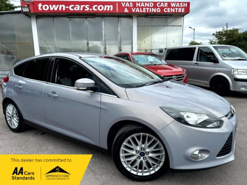 Ford Focus  ZETEC - ONLY 31642 MILES, LOW £20 ROAD TAX, 1 FORMER OWNER, SERVICE H