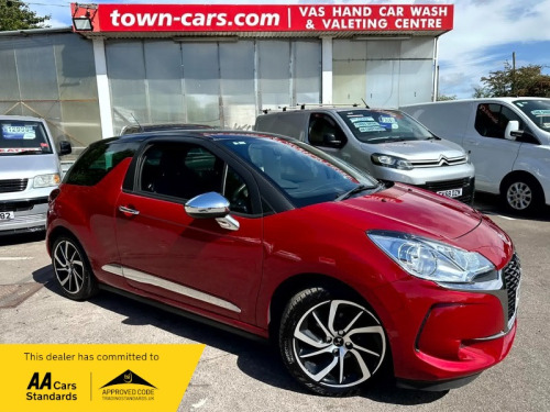 DS DS 3  BLUEHDI CONNECTED CHIC S/S-ONLY 35933 MILES, SERVICE HSITORY, SAT NAV, DAB 