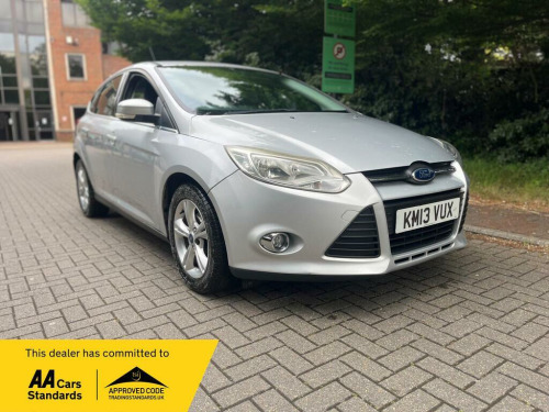 Ford Focus  1.0T EcoBoost Zetec Euro 5 (s/s) 5dr