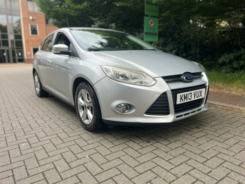 Ford Focus  1.0T EcoBoost Zetec Euro 5 (s/s) 5dr